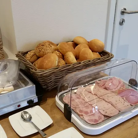 בית הארחה Gaestehaus Vinaria Kinheim