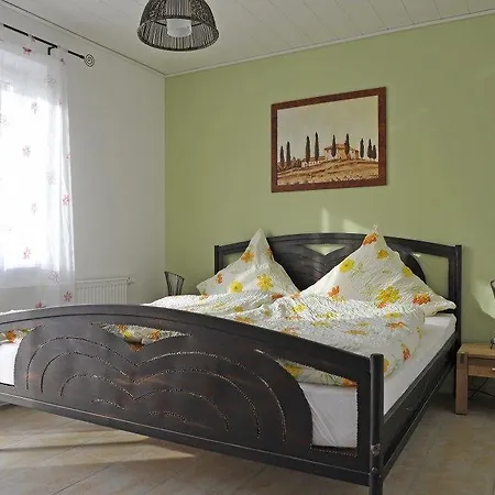 בית הארחה Gaestehaus Vinaria